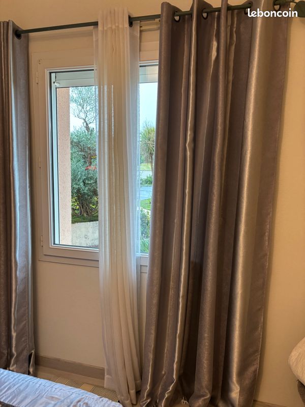 Vends double rideaux + couvr lit (image 2)