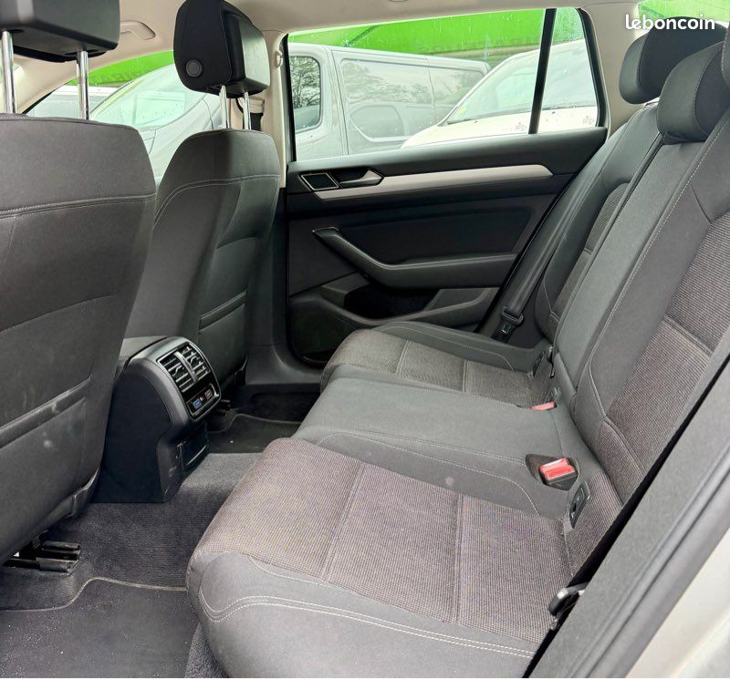 Volkswagen passat sw 2.0l tdi 150cv boite automatique finition confortline 513.600kms 08/2015 gps ecran tactile camera de recul bluetooth vente a professionnel ou export uniquement (image 10)