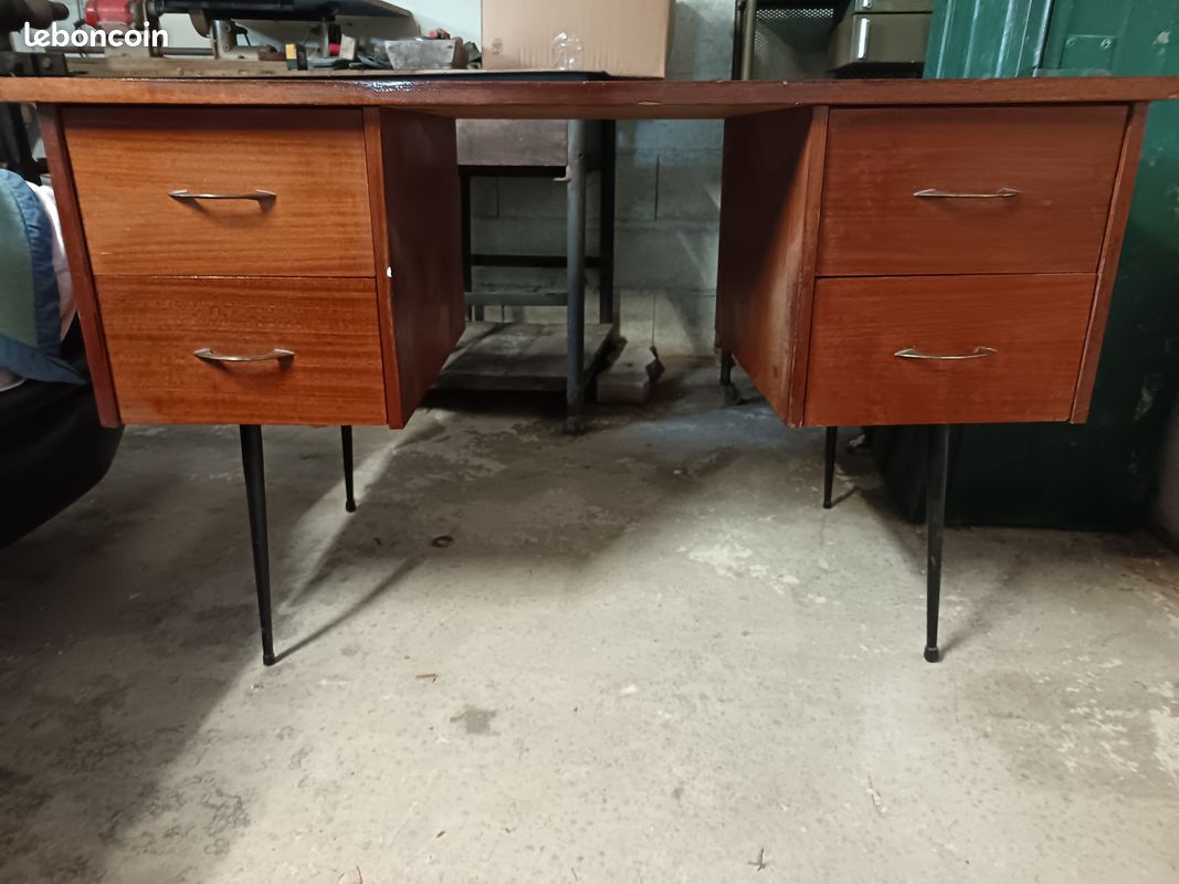 Bureau (image 1)