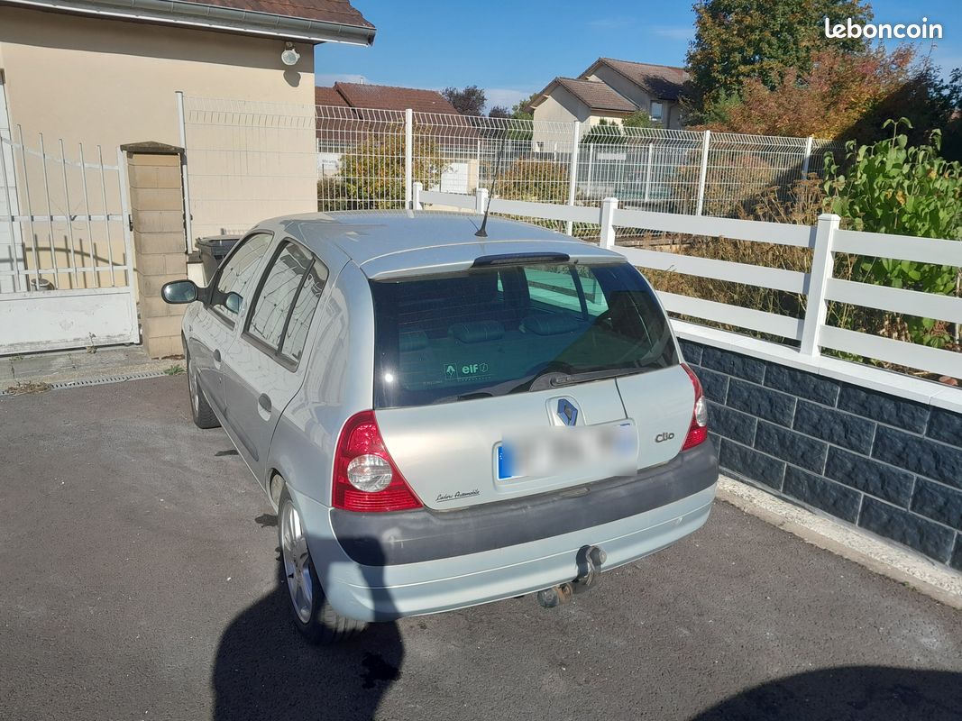 Renault clio (image 3)