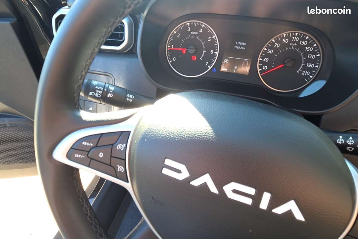 Dacia Duster 1.5 BLUE DCI 115CH SL EXTREME 4X4 (image 8)