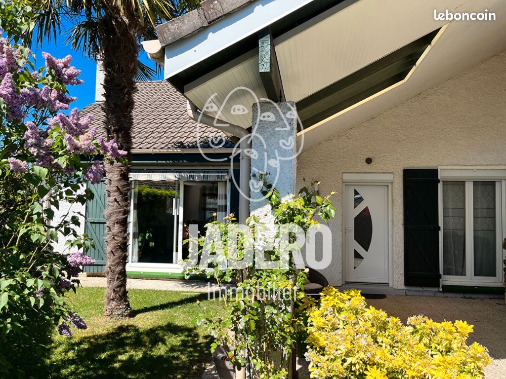 Maison 7 pièces 164 m² · à Franqueville-Saint-Pierre · 164 m² · 435 000 €