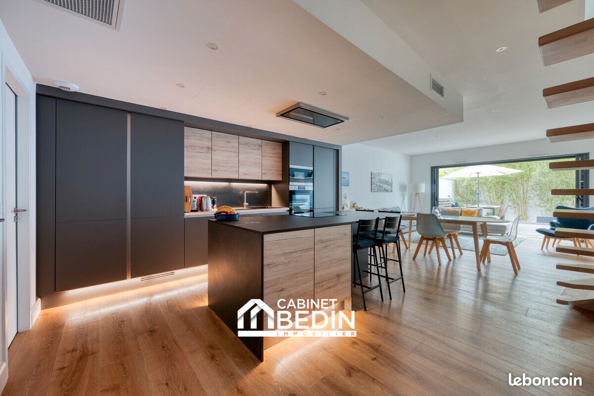 Maison 5 pièces 144 m² · à Bordeaux · 144 m² · 698 000 €