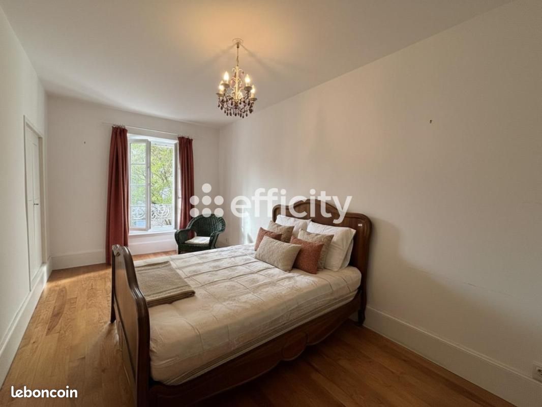 Maison 10 pièces 255 m² (image 7)