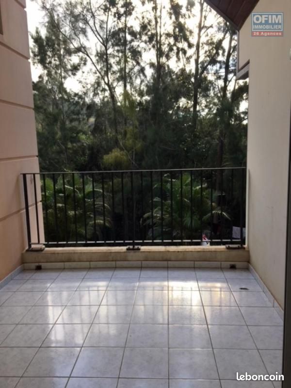 Appartement 3 pièces 56 m² · à Saint-Denis · 56 m² · 166 600 €