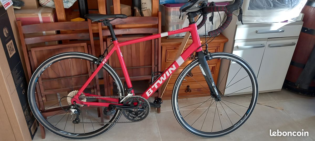 Taille Btwin Triban 500 Rouge Vélo De Course B-TWIN Triban 500 Vélos