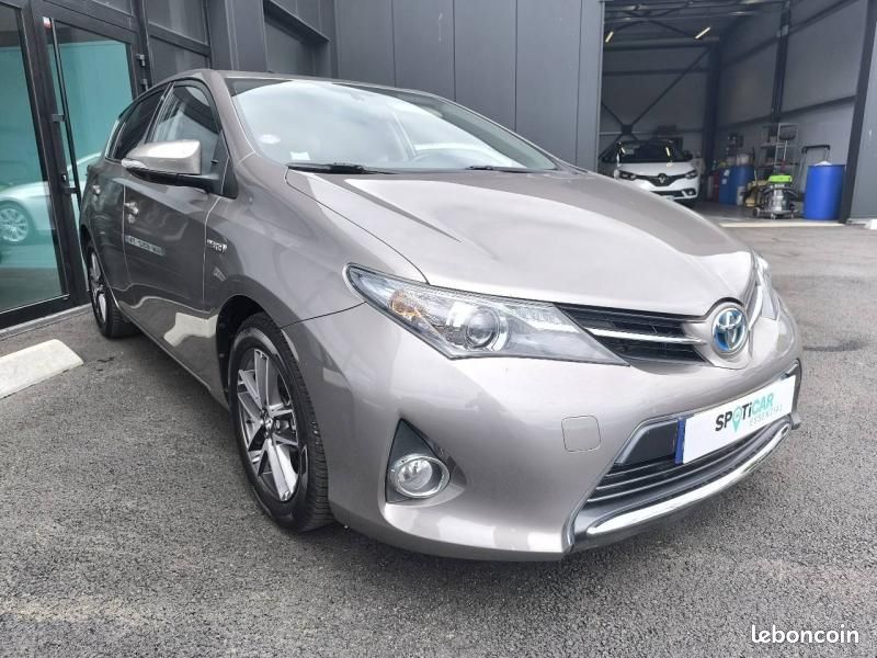 Toyota Auris HSD 136h Dynamic (image 7)