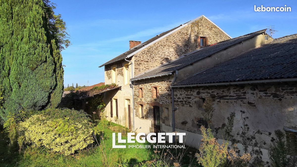 Maison 9 pièces 140 m² · à Droux · 140 m² · 93 000 €