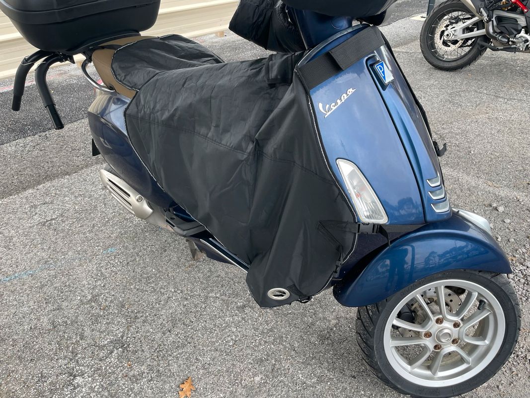 Couvre jambes scooter Vespa Primavera - Équipement moto