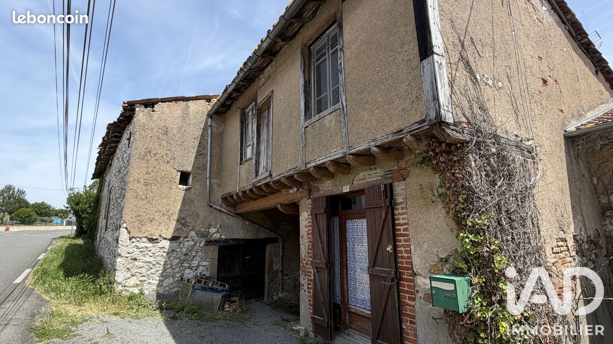 Maison 2 pièces 74 m² · à Asprières · 74 m² · 51 000 €