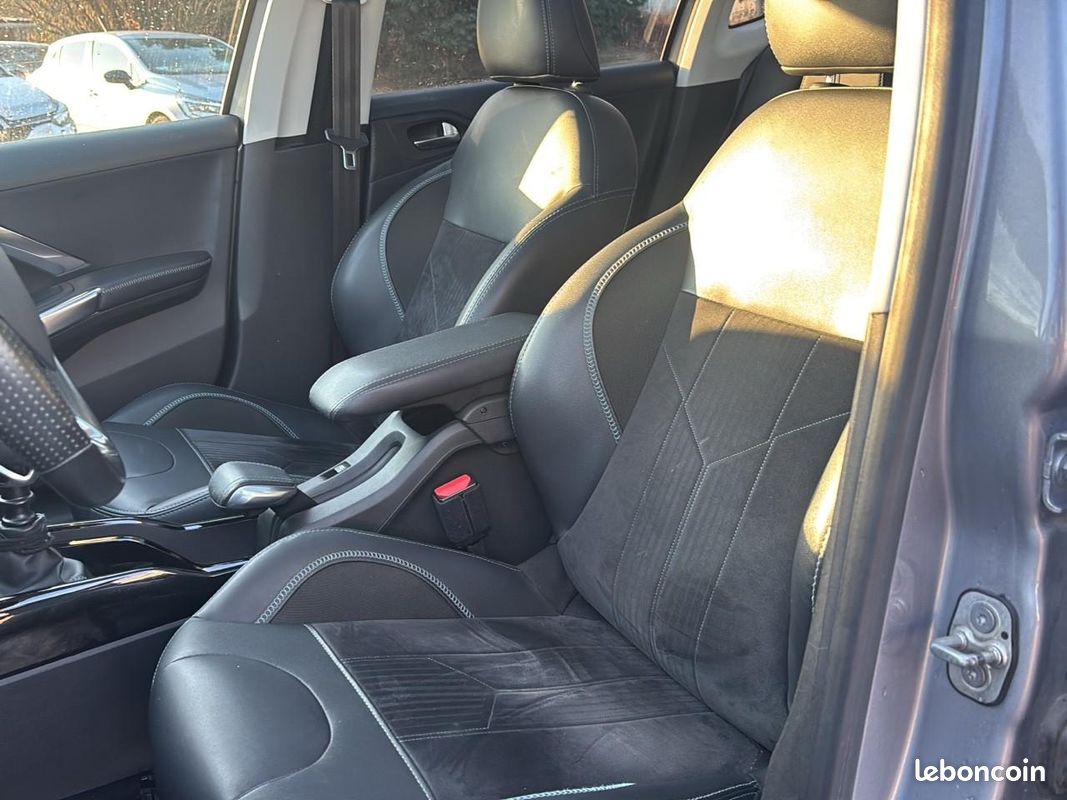 PEUGEOT 2008 1.2 puretech 110 crossway (image 20)