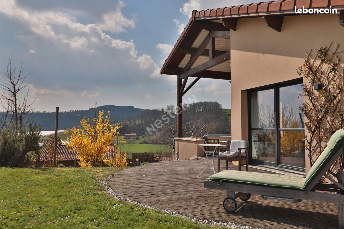 Maison 8 pièces 168 m² · à Montrottier · 168 m² · 379 900 €
