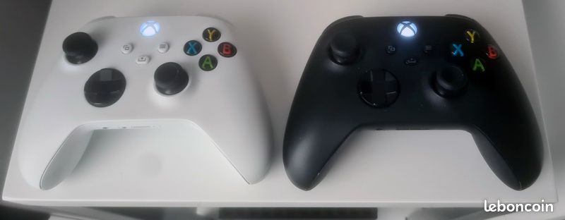 Console Xbox One + 2 Manettes Sans Fil + Jeux – Pack Occasion, Prêt à Jouer