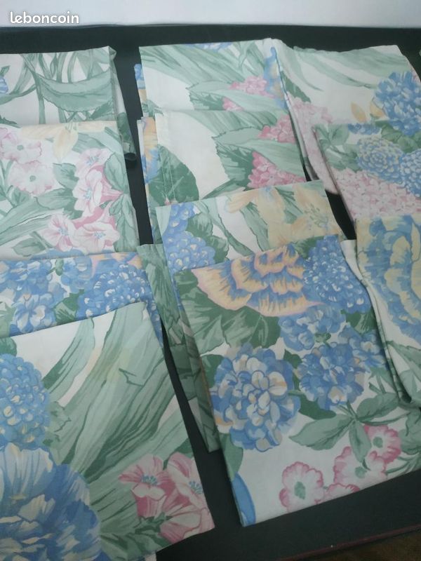 Lot de serviettes de table fleuries (image 4)