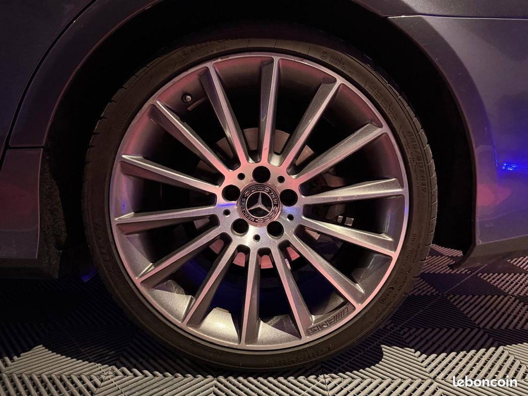 MERCEDES CLASSE CLS COUPE AMG 350d 260ch V6 3.0L 4MATIC BVA9 ANALOG CLOCK (image 11)