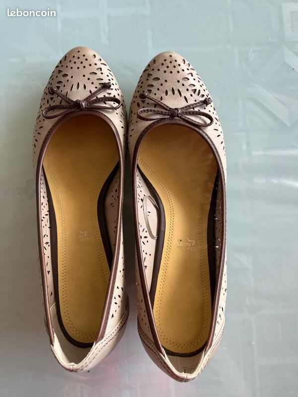 Ballerines bicolore à talon (image 6)