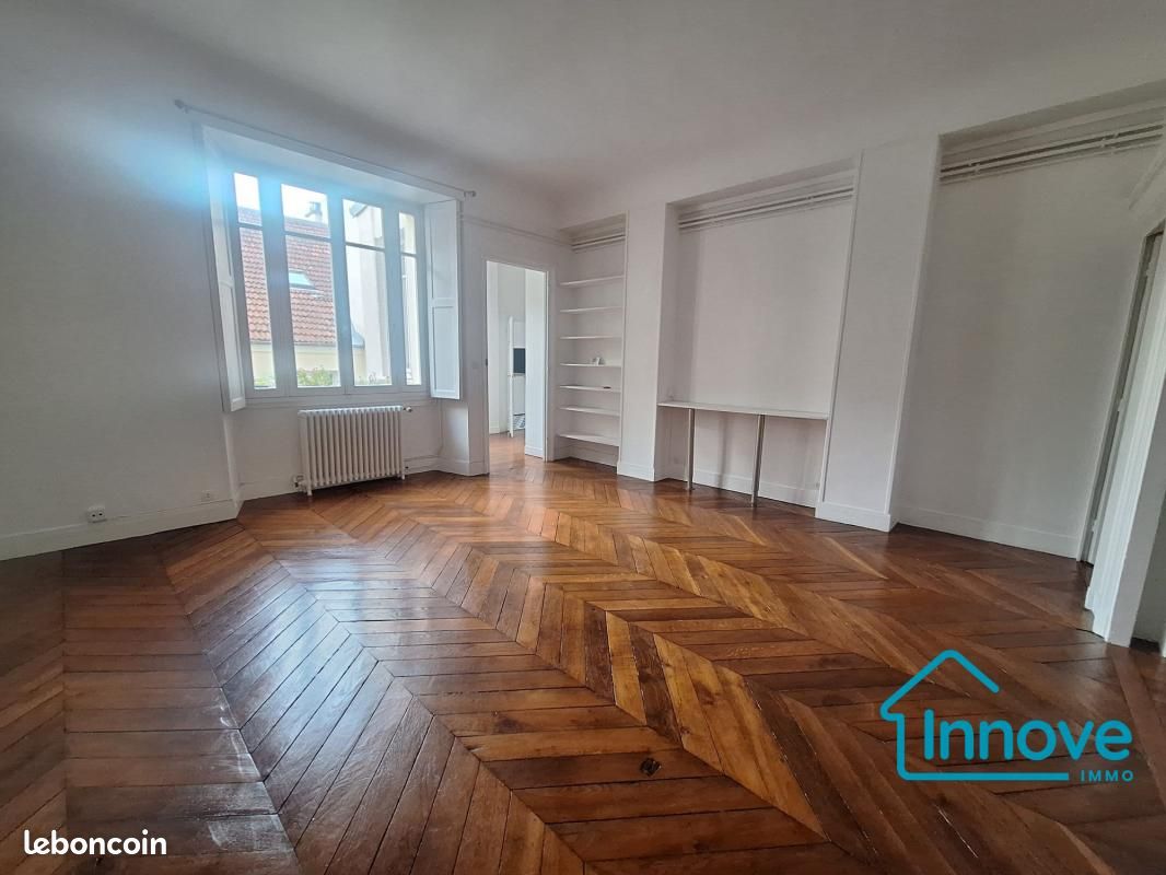 Appartement 8 pièces 156 m² · à Versailles · 156 m² · 1 195 000 €