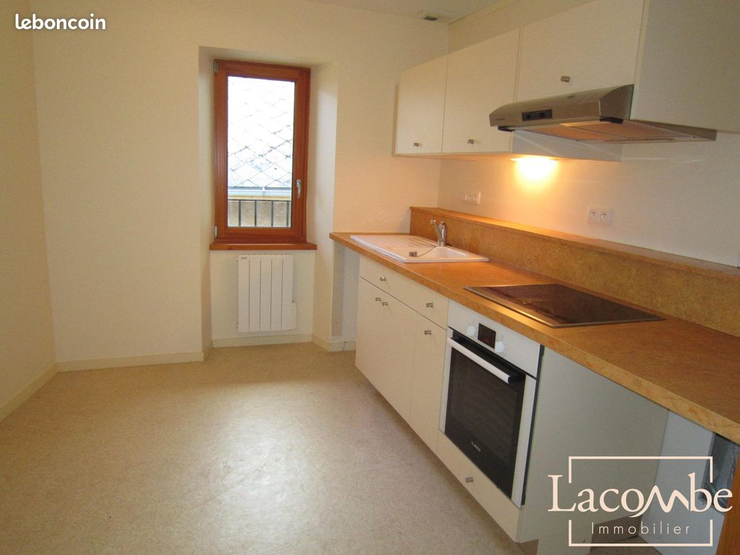 Appartement 3 pièces 65 m² · à Fréterive · 65 m² · 680 €