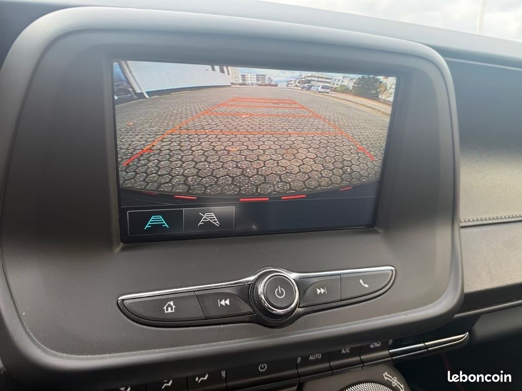 CHEVROLET Camaro 3.6 V6 ZL1 & RS Style 340 ch – Toit ouvrant – CarPlay – Échappement sport (image 10)