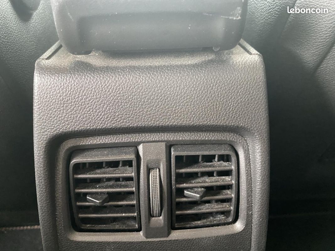 RENAULT CAPTUR 1.6 E-Tech Hybride - 145 - BVA multi-modes 2021 II Initiale Paris (image 16)