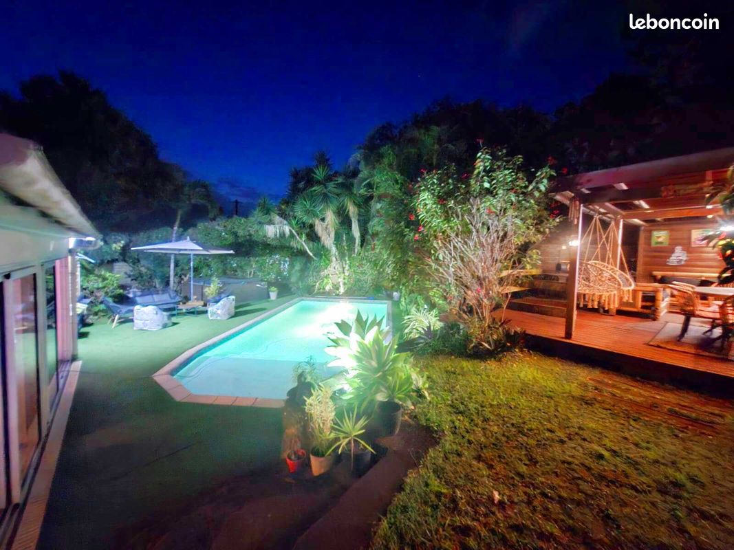 Maison 5 pièces 180 m² · au Tampon · 180 m² · 584 000 €