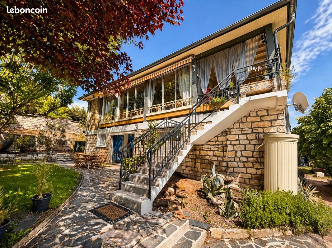 Maison 9 pièces 259 m² · à Brive-la-Gaillarde · 259 m² · 441 000 €