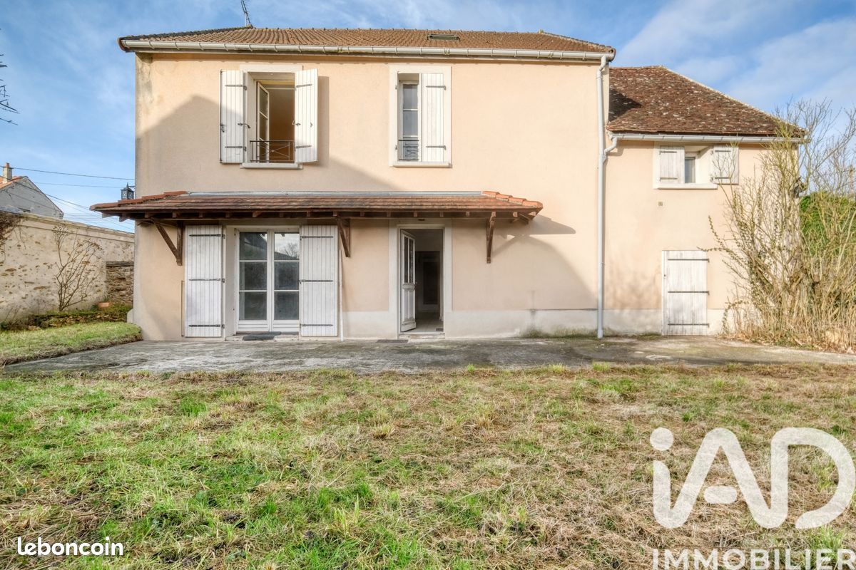 Maison 5 pièces 173 m² · à Mouroux · 173 m² · 265 000 €