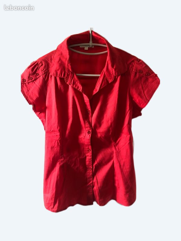 Chemisier rouge (image 1)