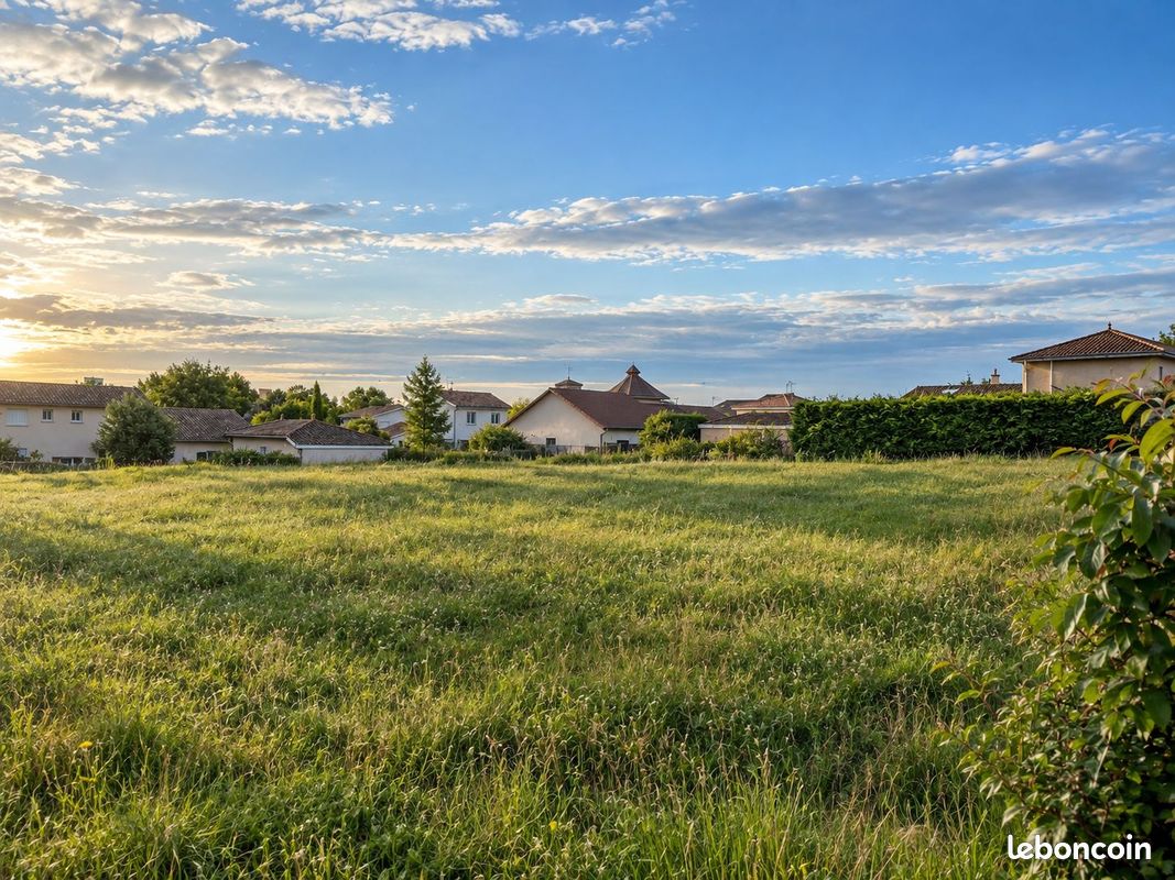 Terrain 627 m² · à Chaleins · 110 000 €