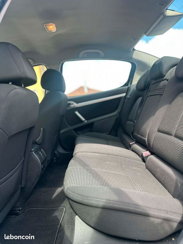 Peugeot 407 2.0 hdi 136 ch (image 3)