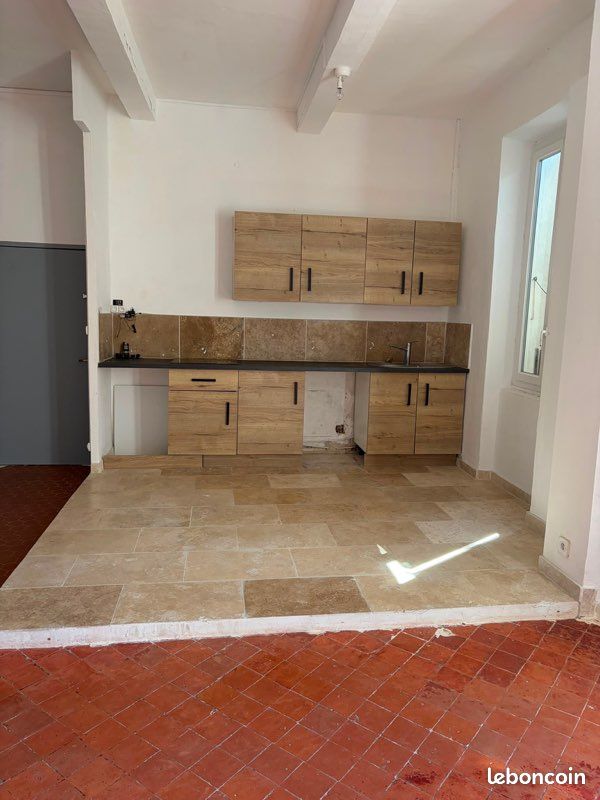 Appartement 3 pièces 58 m² · à Vaison-la-Romaine · 58 m² · 620 €
