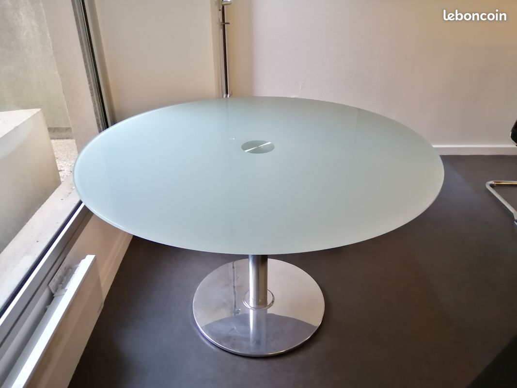 Très belle table en verre dépoli (image 2)