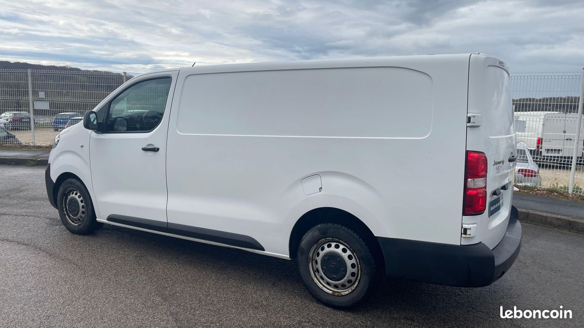 Citroen jumpy fgn m bluehdi 180 s&s eat8 driver (image 3)