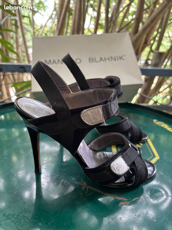 Sandales à Talons à Sangle - Marque MANOLO BLAHNIK - Pointure 37 - Noir