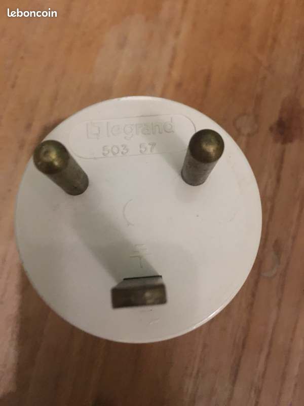 Adaptateur broche LEGRAND 16A vers 20A (image 5)