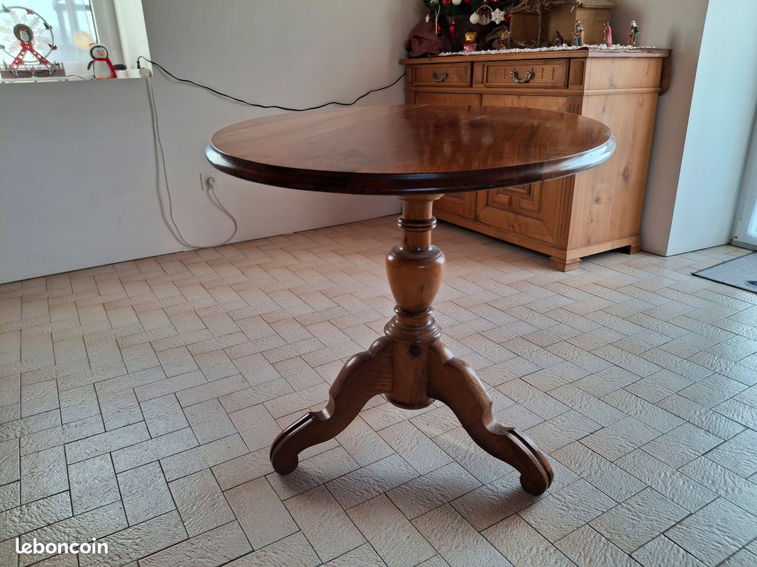 Gueridon Tripode En Acajou De Style Empire Epoque XIXème | Dantan