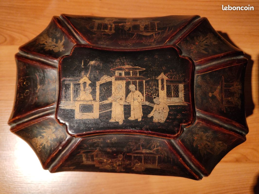 Boîte à thé chinoise ancienne en bois laqué noir et or (image 2)