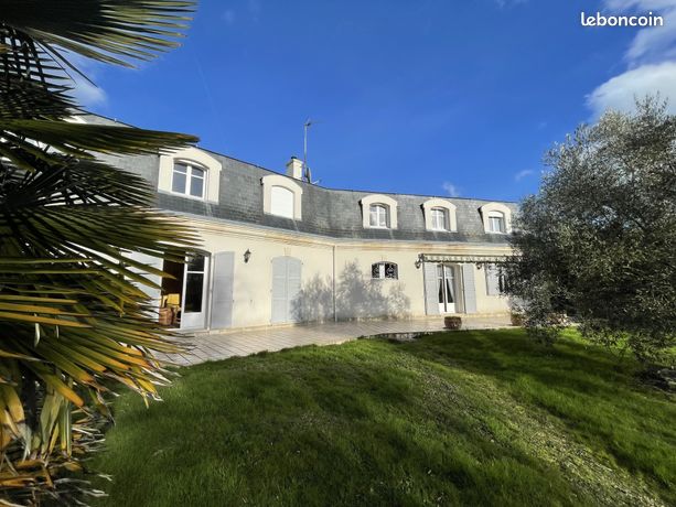 Maison 12 pièces 300 m²