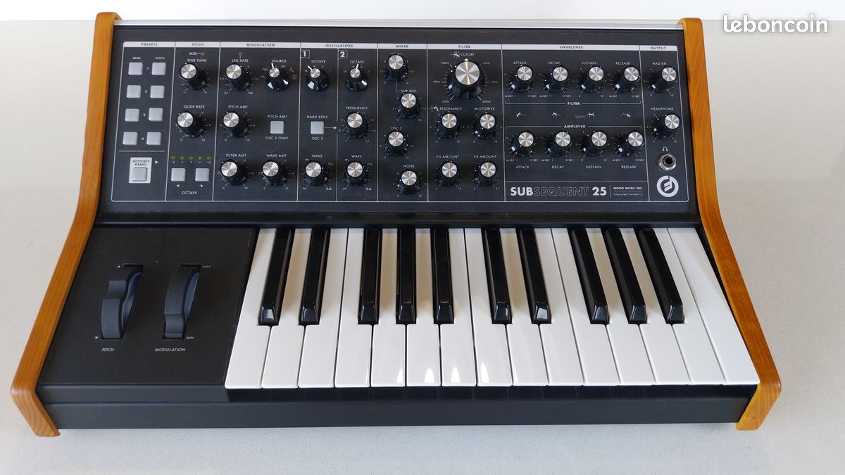 Moog Subsequent 25 (image 1)