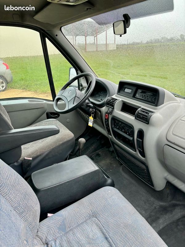 Renault master ii 2.2 dci - carte grise offerte juillet uniquement (image 5)