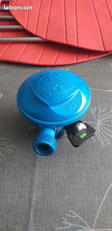 Détendeur pour bouteille de gaz à clipser (image 3)
