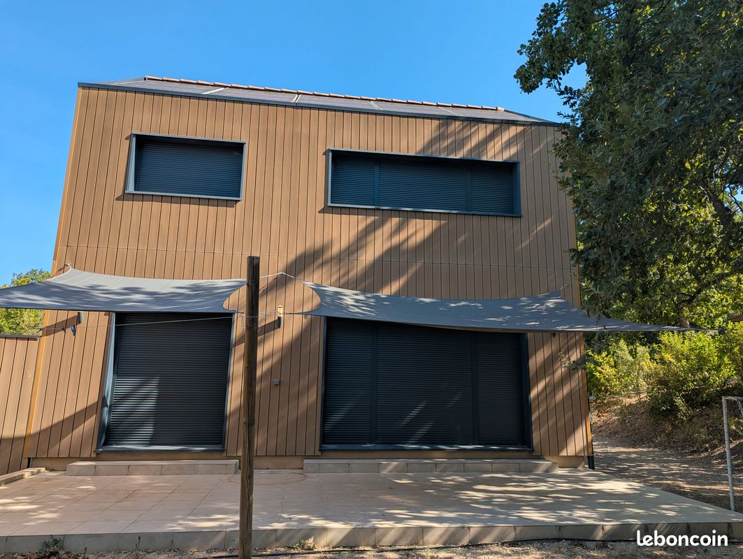 Maison 5 pièces 121 m² · à Venelles · 121 m² · 2 500 €