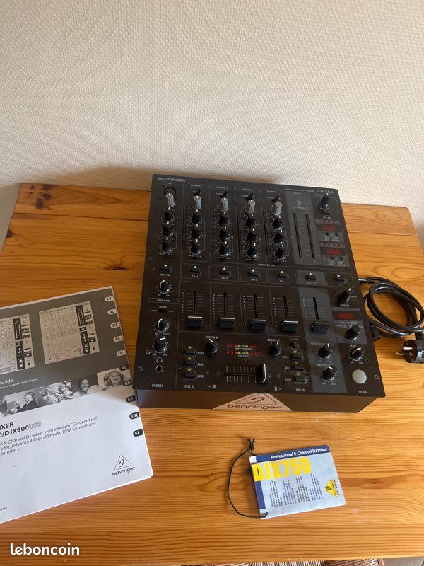 Table de mixage (image 1)