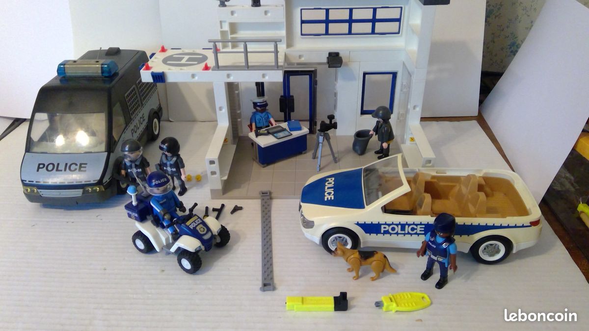 Poste de police Playmobil 9372 et divers véhicules de police (image 3)
