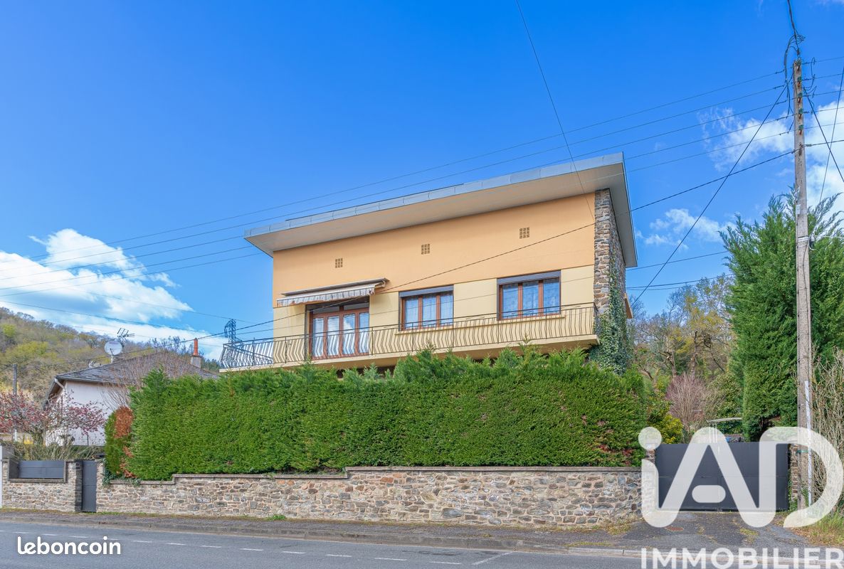 Propriété 4 pièces 188 m² (image 2)