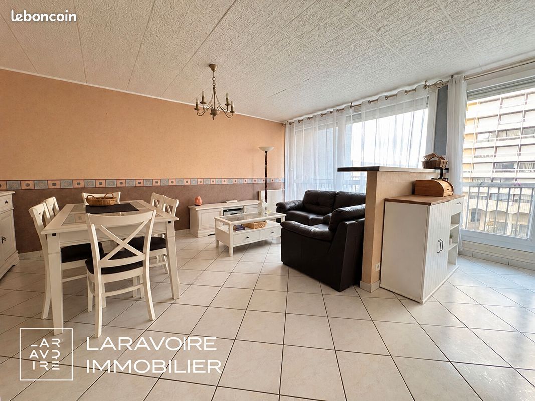 Appartement 3 pièces 73 m² · à Saint-Étienne · 73 m² · 79 000 €