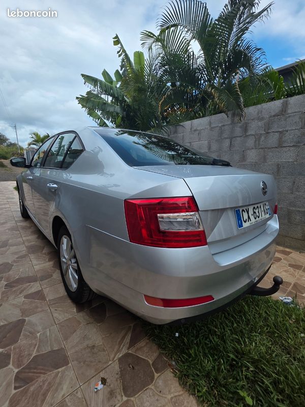 Skoda Octavia 2.0Litre 150ch TDI RÉVISÉ CT OK (image 3)