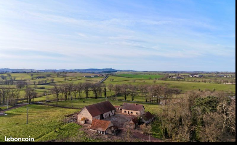 Maison 5 pièces 140 m² · au Donjon · 140 m² · 155 000 €