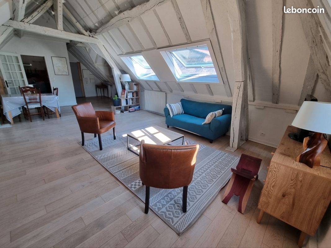 Appartement 3 pièces 98 m² · à Le Mans · 98 m² · 890 €