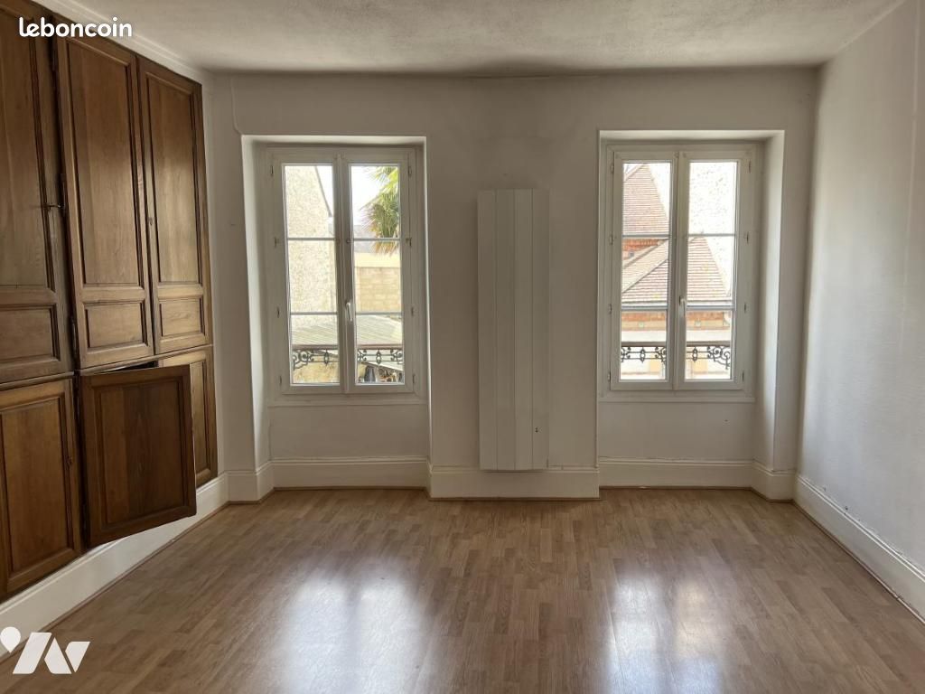 Local commercial 132 m² · à Dourdan · 132 m² · 275 000 €